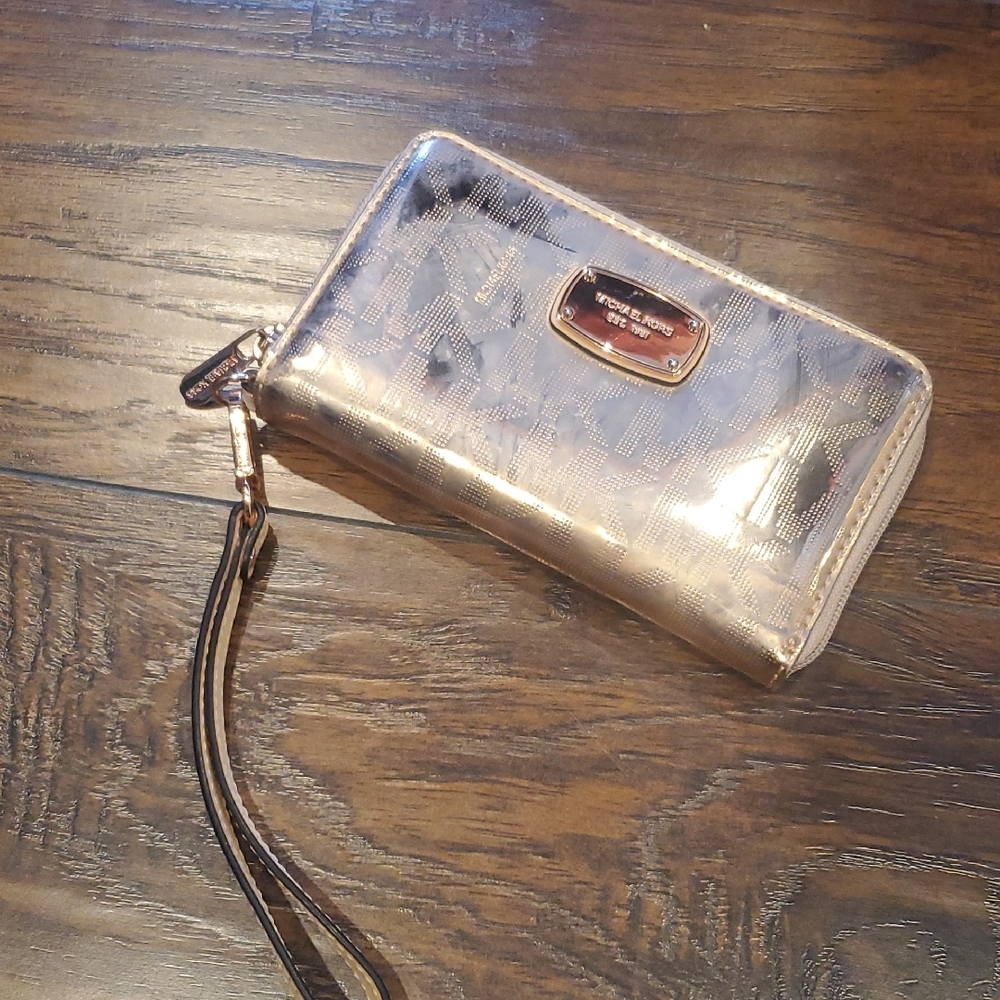 Michael Kors Metallic Wristlet